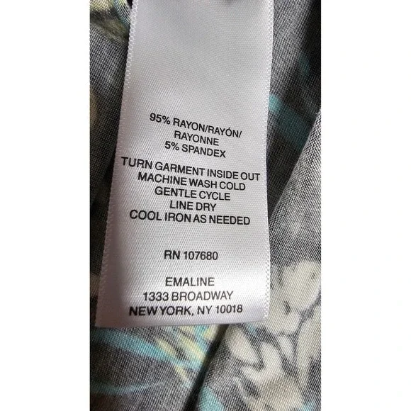 EMALINE WOMAN Floral Print Black Green White Short Sleeve Top Plus Size 2X - Picture 6 of 8